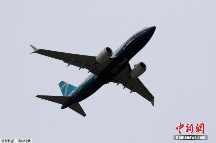 重返天空：波音737MAX首次载客复飞 搭载90余名记者