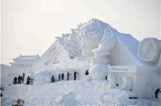 引得翠玉冰 建成月蟾宫 ——长春冰雪新天地负责人的跨界冰雪奇缘