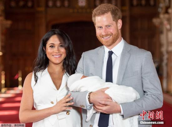 英国哈里王子夫妇诞下二胎 为爱女取名以致敬她们