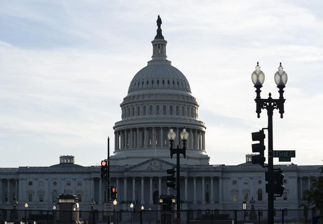 美国国会众议院通过短期调高债务上限法案