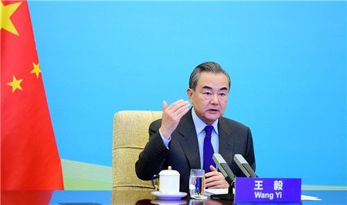 王毅出席“一带一路”国际合作高峰论坛会议
