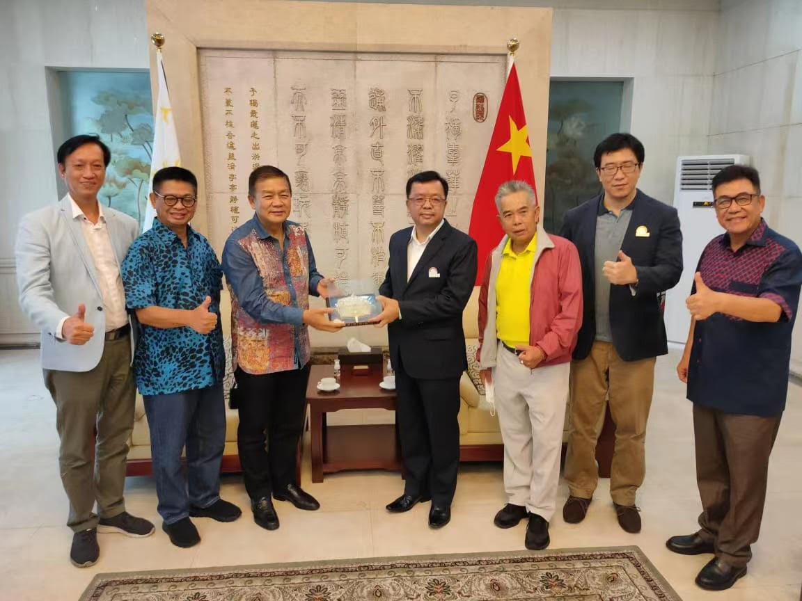 黃溪連大使接見印尼訪菲團 讚揚華人勇于擔當義舉善行