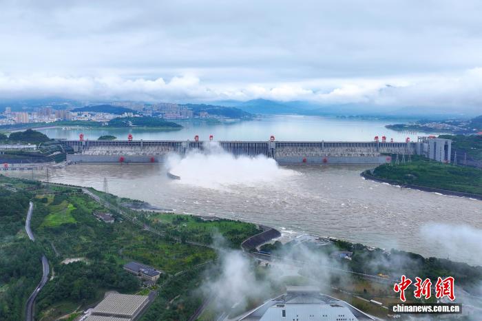 （全国两会）代表建言：完善算电协同体系破解“算力焦虑”