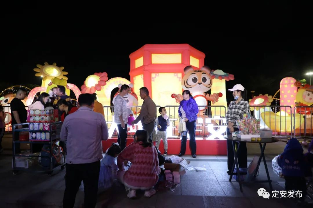 网络中国节·元宵节丨瑞虎迎春到 欢乐闹元宵 沿江公园游园